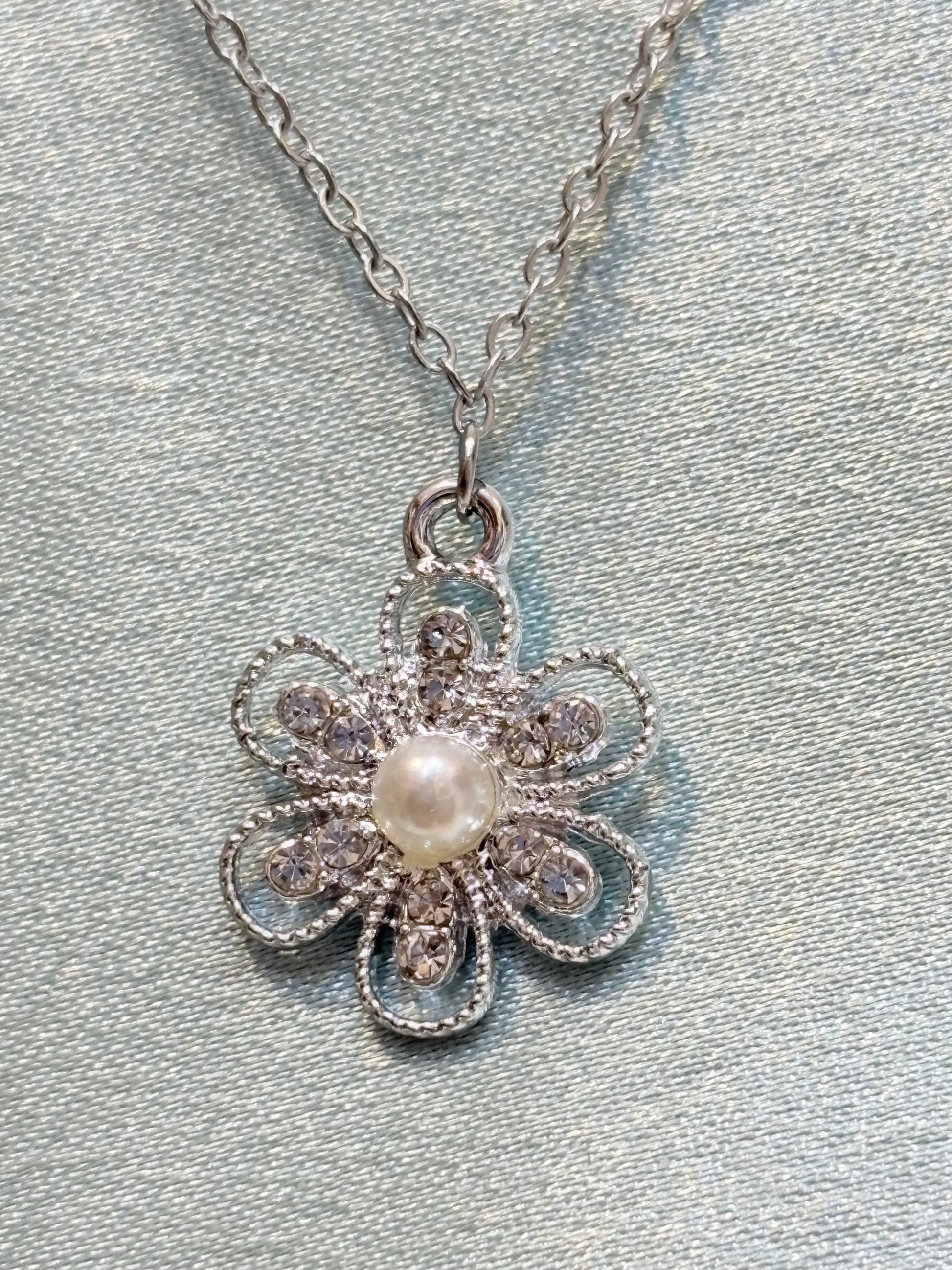 Flowered by Pearl