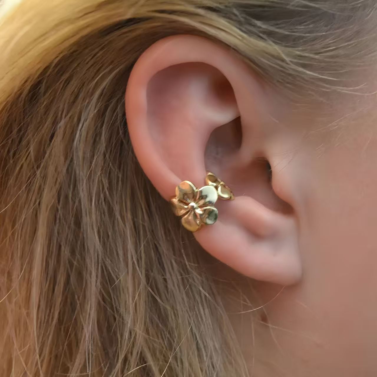 Flower Earcuff
