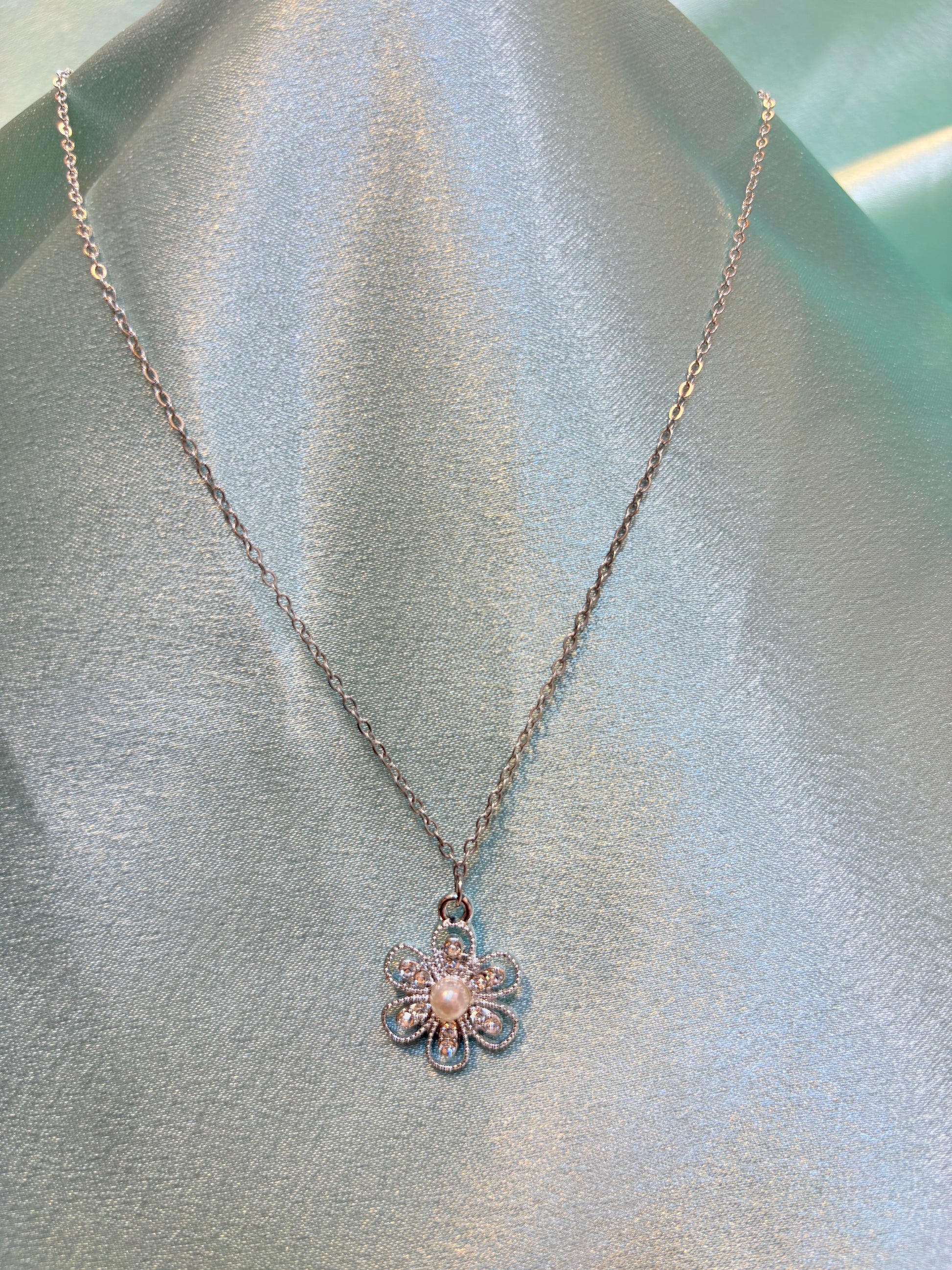 Flowered by Pearl